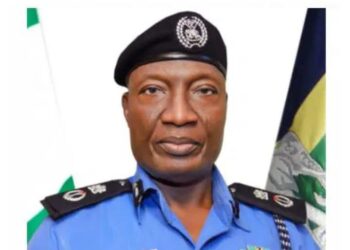 Police Arrest 65-Year-Old Man and Accomplices