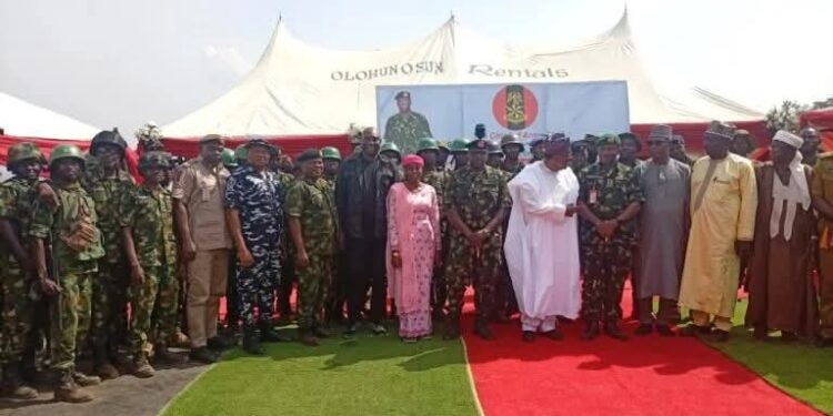 Army Brings Christmas Cheer to Kwara Troops