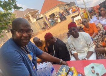 Aniekwe Leads Delegation to Umueri for Ndumanya Family Burial