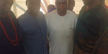 Sen. Nwoye Stands with Okugbaluazu N’Mmili Na Nando in Grief
