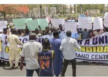 Prötest in Kano as Zaura supporters reject APC Consensus