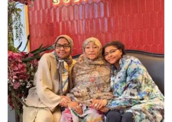 JUST IN: Gumsu Abacha Joins Former First Lady in Eid Celebration