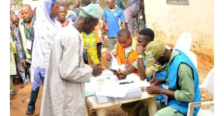 Osun Woman Rants About INEC Official After 6 Hours Wait