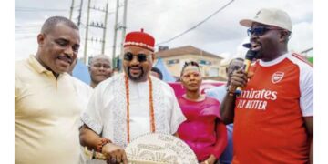 Joy as Ikenga Umuawulu unveils road in Anambra community